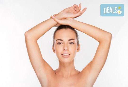 Отървете се от досадните косъмчета! Кола маска на цели ръце в козметичен център към Dance Center Fantasia! - Снимка 2