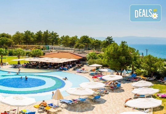 Късно лято в Sea Light Resort Hotel 5*, Кушадасъ, Турция! 5 нощувки на база Ultra All Inclusive, безплатно за дете до 12.99г. - Снимка 3