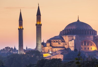 Екскурзия през лятото до космополитния Истанбул с Глобул Турс! 2 нощувки със закуски в хотел 3*, транспорт и водач!