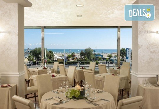 Last minute! Почивка в Италия, Римини - 7 нощувки със закуски и вечери в Hotel Du Soleil 4*, самолетен билет, трансфери и екскурзии до Болоня, Сан Марино и в Римини - Снимка 4