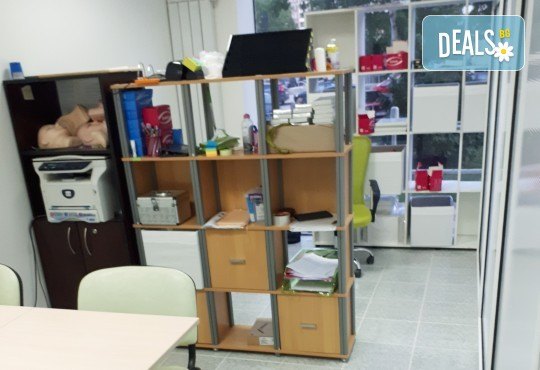 Релакс и здраве за Вашите крака! СПА процедура с рибките-доктори гара руфа в NSB Beauty Center! - Снимка 7