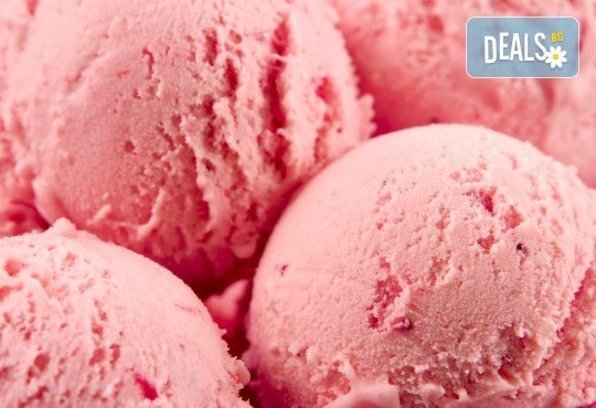 Цял килограм невероятно вкусен сладолед на деня, с вкус по избор от Виенски салон Лагуна! - Снимка 2