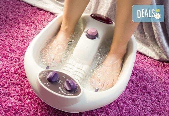 Релаксиращ или тонизиращ масаж на цяло тяло с масла от лавандула и ментол + хидромасажна вана за стъпала с лавандулови соли в Senses Massage & Recreation! - Снимка 4