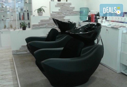 Изграждане с гел, лакиране с гел лак Bluesky, 2 декорации и бонус: 20% отстъпка за поддръжка в салон за красота Алма Морел! - Снимка 10