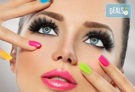 Красиви и дълготрайни цветове! Изграждане с гел, маникюр с BlueSky, 4 декорации или камъчета, пилинг и масаж на ръцете в New faces-beauty studio! - Снимка 1