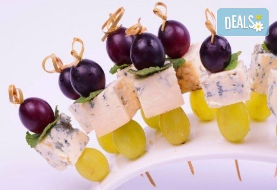 За Вашето събитие! Вземете 60, 100 или 150 солени хапки по избор от CreatEvents Кетъринг! - Снимка 3