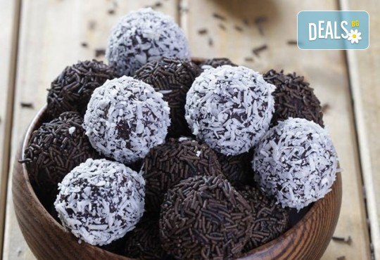 За децата! Сладък сет Детско партис 80 сладки асорти: цветенца, пеперуди или колички, шоколадови топки, мъфини, еклери с крем за детски рожден ден от Muffin House! - Снимка 8