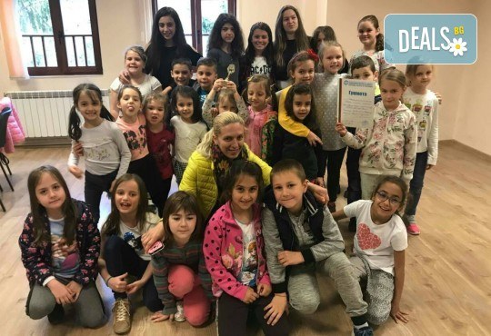Две или четири посещения за деца от 3 до 16 год. на детска вокална група Палави ноти в Sofia International Music & Dance Academy! - Снимка 2