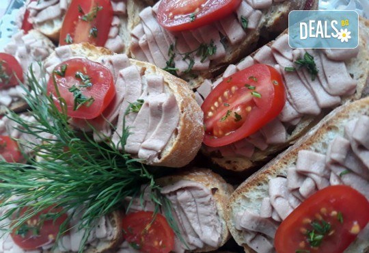 Микс плато от 30 броя мини сандвичи с месни деликатеси, сирена и зеленчуци от My Style Event! - Снимка 2