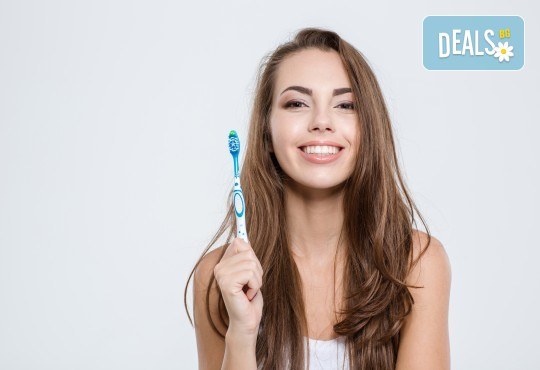 За здрави зъби! Лечение на кариес и поставяне на фотополимерна пломба в DentaLux! - Снимка 2