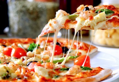 Опитайте най-вкусната пица в София! Заповядайте в ресторант Felicita by Leo's и вземете изкусителна италианска пица с кашкавал по Ваш избор!
