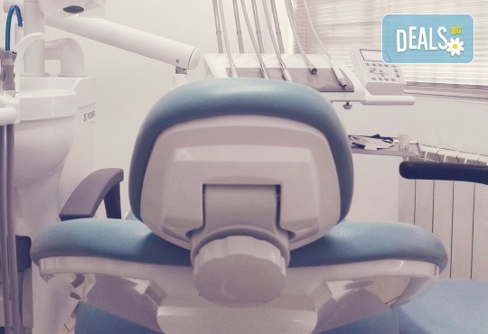 Преглед с интраорална камера, почистване на зъбен камък с ултразвук и полиране на зъби с Airflow от д-р Ценка Доганова! - Снимка 4