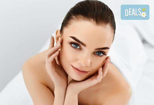 Безупречна кожа, въпреки времето! Дълбоко ултразвуково почистване на лице и 2 маски спрямо нуждата на кожата в салон Румяна Дермал! - Снимка 1