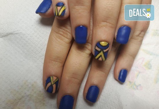 Mаникюр с гел лак BlueSky, 2 или 4 декорации, вграждане на камъчета и ефекти от Салон Мечта! - Снимка 26