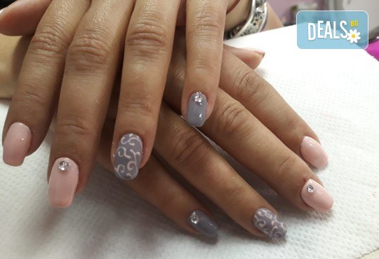 Mаникюр с гел лак BlueSky, 2 или 4 декорации, вграждане на камъчета и ефекти от Салон Мечта! - Снимка 31