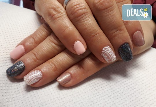 Mаникюр с гел лак BlueSky, 2 или 4 декорации, вграждане на камъчета и ефекти от Салон Мечта! - Снимка 35