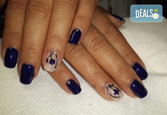 Mаникюр с гел лак BlueSky, 2 или 4 декорации, вграждане на камъчета и ефекти от Салон Мечта! - Снимка 50
