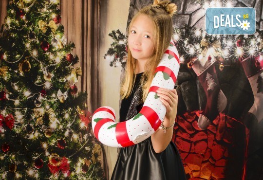 Красив подарък за цялото семейство! Направете си коледна семейна фотосесия с неограничен брой обработени кадри от Pandzherov Photography! - Снимка 10