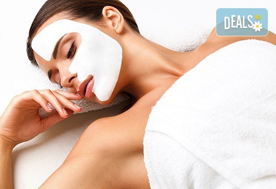 Класически масаж на лице, шия и деколте + маска според типа кожа в Студио за здраве и красота Оренда! - Снимка 1