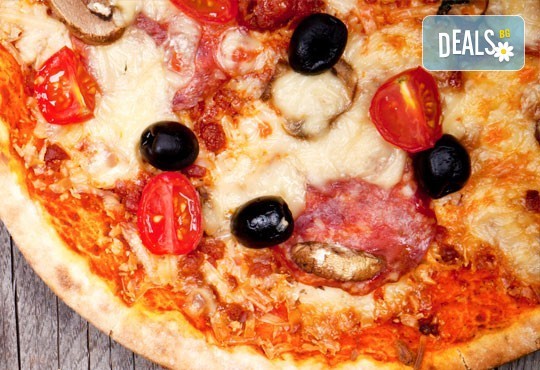 Хапнете вкусна пица по Ваш избор в уютната обстановка на ресторант-барбекю 79 Stories! - Снимка 3