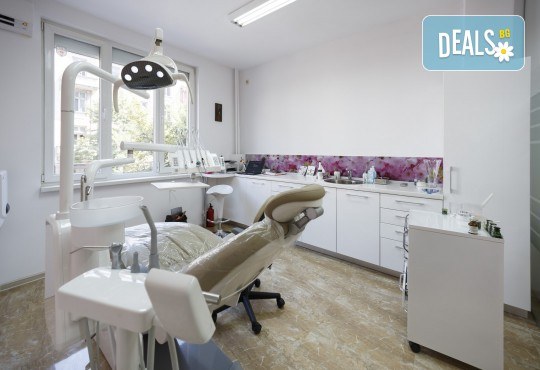 Обстоен профилактичен преглед и лечение на пулпит на еднокоренов зъб в DentaLux! - Снимка 3