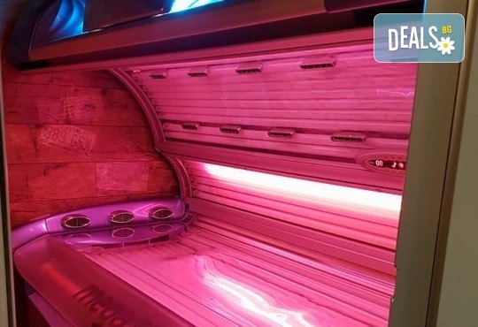 Еднократно посещение до 15 минути на турбо солариум с чисто нови лампи + 2бр. тестери соларна козметика на Soleo в соларно и козметично студио More Sun! - Снимка 7