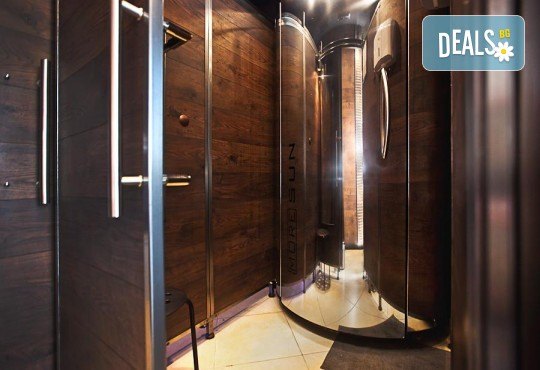 Карта за 30 минути солариум + 2бр. тестери соларна козметика на Soleo в соларно и козметично студио More Sun в Студентски град! - Снимка 11