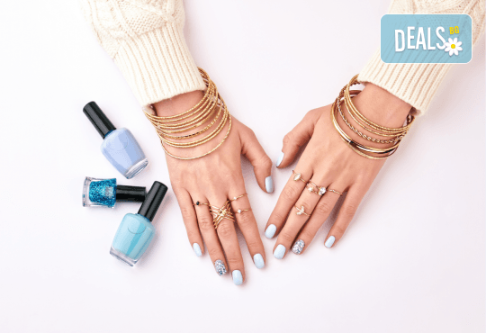 Класически маникюр с гел лак Bluesky и 2 авторски декорации на професионален принтер за маникюр + масаж на ръце от бар-маникюр Моre Sun в жк. Младост 3! - Снимка 3