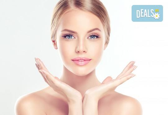 Медицинско почистване на лице с ултразвукова шпатула, вкарване на серум чрез ултразвук или диамантено микродермабразио в соларно и козметично студио Моre Sun в жк. Младост 3! - Снимка 2