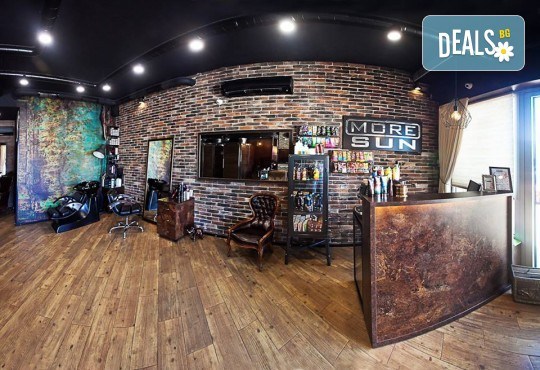 Медицинско почистване на лице с ултразвукова шпатула, вкарване на серум чрез ултразвук или диамантено микродермабразио в соларно и козметично студио Моre Sun в жк. Младост 3! - Снимка 16