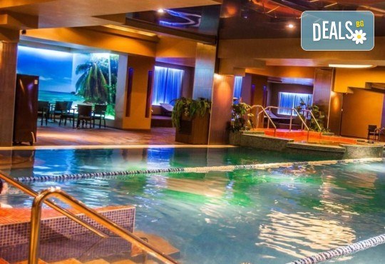 Нова Година 2019 в хотел Rin Grand 4*, Букурещ, с Караджъ Турс! 2 нощувки със закуски, транспорт, водач и програма - Снимка 9