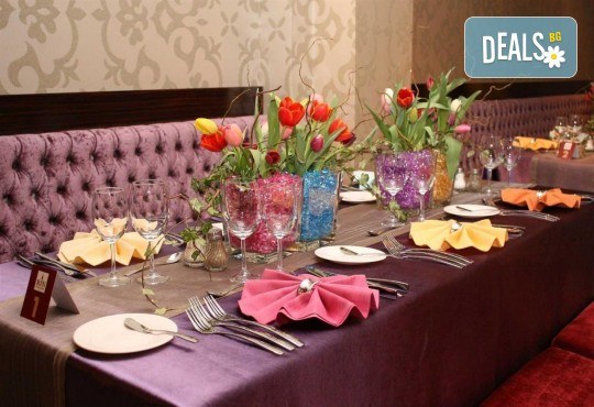 Нова Година 2019 в хотел Rin Grand 4*, Букурещ, с Караджъ Турс! 2 нощувки със закуски, транспорт, водач и програма - Снимка 8