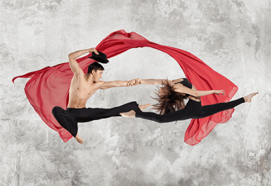 Танцувай! 2 или 4 тренировки по джаз балет в Sofia International Music & Dance Academy!