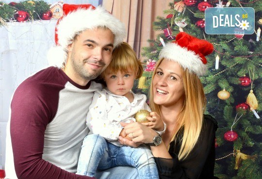 Семейна есенна или коледна фотосесия + подарък: фотокнига или еднолистен детски календар от Photosesia.com! - Снимка 4