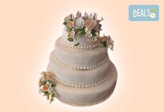 За Вашата сватба! Бутикова сватбена торта с АРТ декорация от Сладкарница Джорджо Джани! - Снимка 25