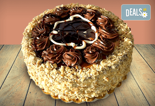 С повод или без! Шоколадова торта Кралска от майстор-сладкарите на Сладкарница Джорджо Джани! - Снимка 1