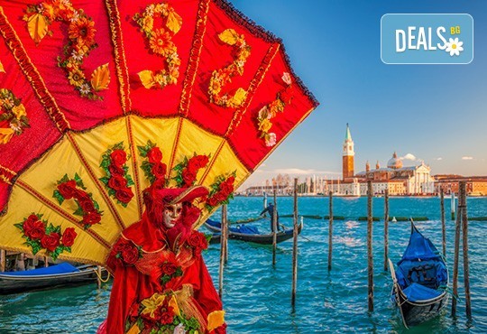 Елате на Карнавала във Венеция през февруари! 3 нощувки със закуски в хотел 3* в Лидо ди Йезоло, транспорт и водач! - Снимка 1