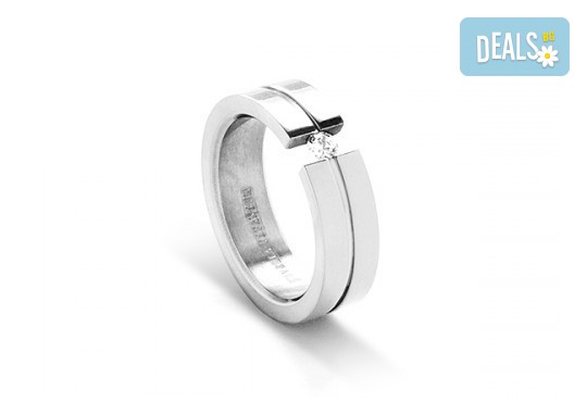 Подарете с любов - елегантен женски пръстен, изработен от титан! - Снимка 1