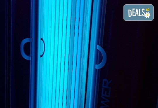 Красив тен през цялата година! Карта за вертикален турбо солариум за 10, 30 или 60 минути от Соларно студио More Shine Premium! - Снимка 7