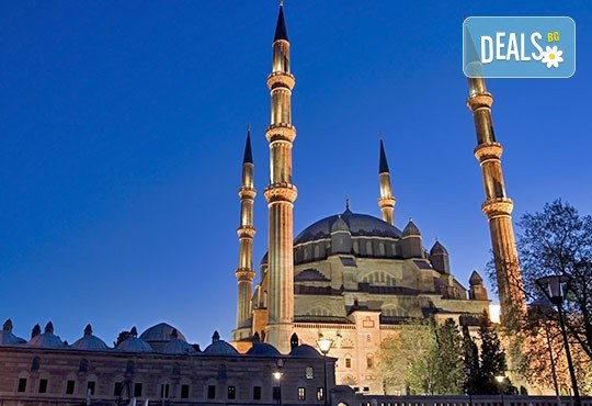 Посрещнете Нова година в Истанбул, Турция! 3 нощувки със закуски в хотел 2/3*, транспорт с дневен преход, бонус посещение на Одрин и нощна автобусна обиколка на Истанбул! - Снимка 10