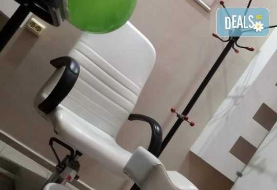 Класическо мануално почистване на лице в 11 стъпки и масаж в салон за красота Женско царство - Студентски град или Център! - Снимка 6