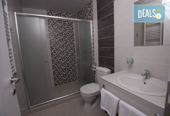 Нова година в Охрид, Македония, с България Травел! 3 нощувки със закуски, 2 вечери с жива музика в Hotel Village 4*, транспорт и посещение на Скопие! - Снимка 11