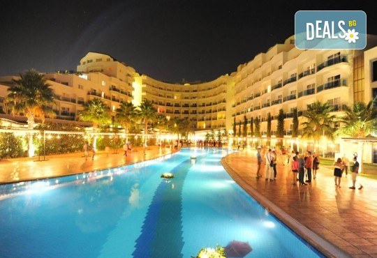 Нова година 2019 в Sealight Resort Hotel 5*, Кушадасъ, Турция! 3 или 4 нощувки на база 24ч Ultra All Inclusive, възможност за транспорт - Снимка 1