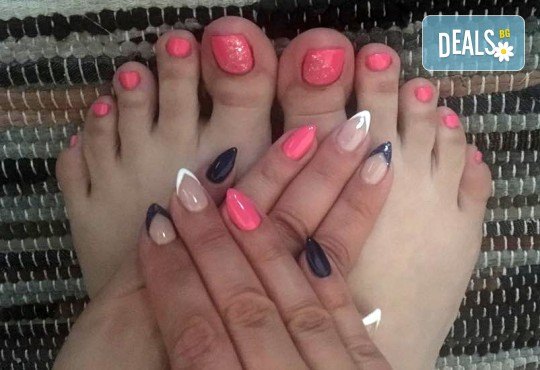 Безупречна визия с маникюр и педикюр с гел лак Bluesky и 2 декорации в Garden Studio! - Снимка 3
