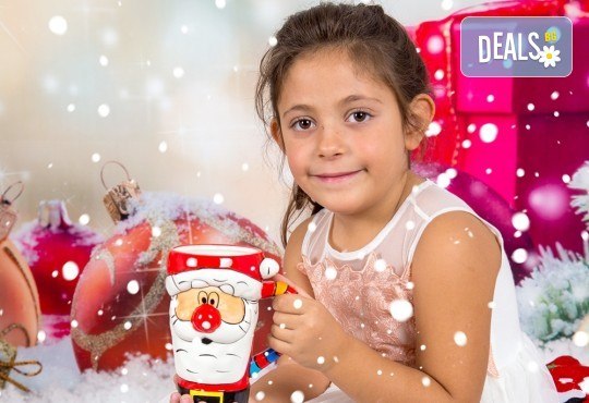 Професионална Коледна фотосесия в студио - индивидуална, детска или семейна, с до 100 обработени кадъра + 10 със специални ефекти от Arsov Image! - Снимка 3