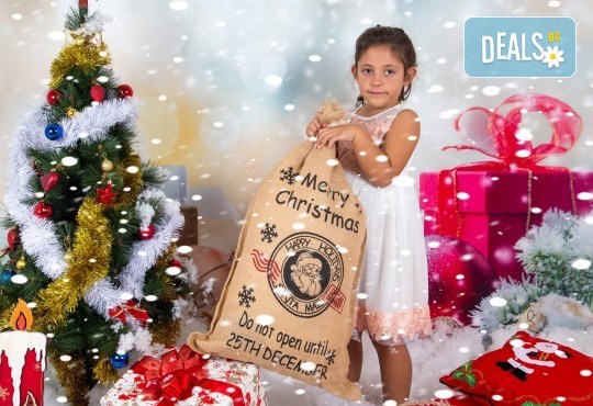 Професионална Коледна фотосесия в студио - индивидуална, детска или семейна, с до 100 обработени кадъра + 10 със специални ефекти от Arsov Image! - Снимка 4