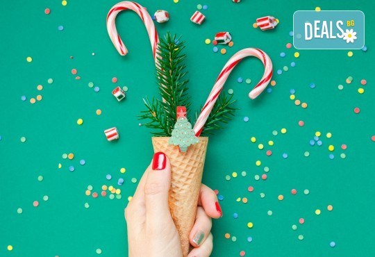 Празнични цветове! Дълготраен маникюр с гел лак Bluesky и 2 красиви декорации в Garden Studio! - Снимка 1