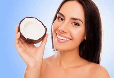 Дълбоко подхранване! Mасаж на лице с био кокосово масло и топла термична маска в козметично студио Ма Бел!