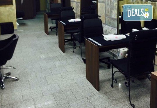 Почистване на лице и хидратираща терапия или терапия с фито-стволови клетки с козметика по избор от салон Incanto Dream в Студентски град! - Снимка 10