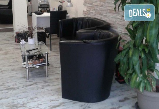 Медицинско почистване на лице, кислороден пилинг, терапия за контрол на порите и маска в салон за красота Алма Морел - Снимка 8